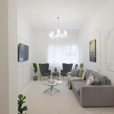 Elegant 3br By The White Tower Апартаменты