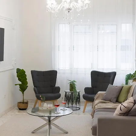 Elegant 3br By The White Tower Thessaloniki