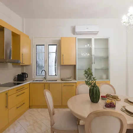 Apartment Elegant 3br By The White Tower